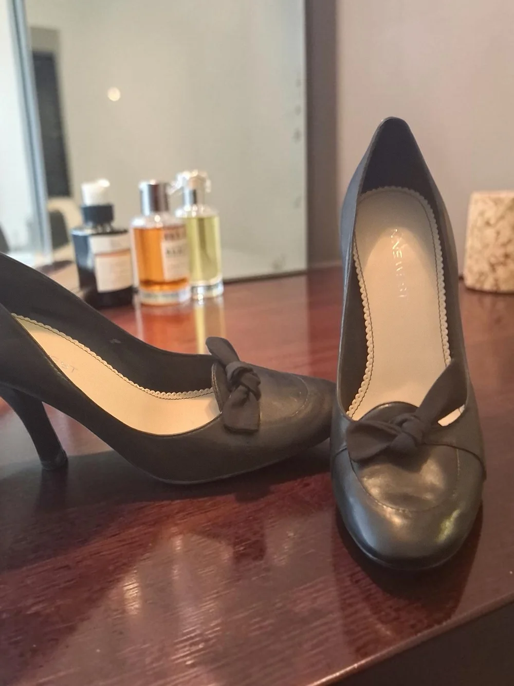 Nine West Black Bow-Accent High Heel Pumps Womens Shoes Size 7 Stiletto Heel